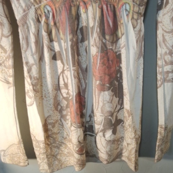 Julie's Closet Artistic Beige Top - Picture 4 of 5